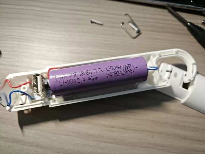 🥈1分钱的手电筒我劝你别拆电池有惊喜