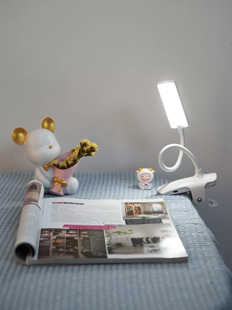 🉑欧普小飞侠充电LED护眼灯评测欧普护眼灯怎么样?