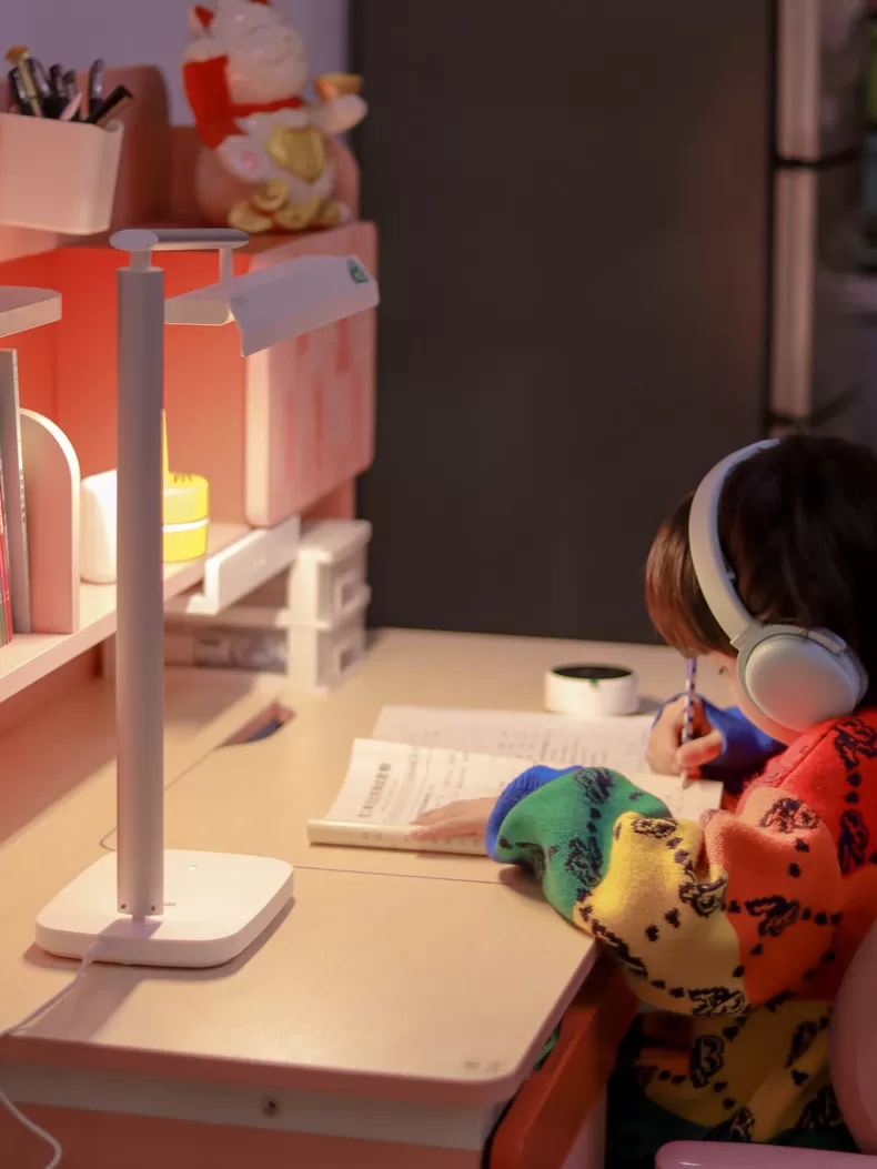 💖眼爸爸LED护眼灯YB-Read7评测眼爸爸护眼灯怎么样?