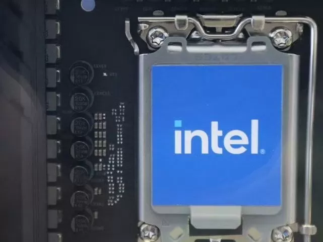 📢英特尔居然发现自己还有显卡交火技术B580又有新技能了！