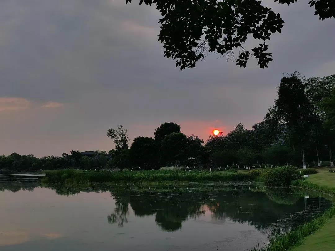 旅游推荐2024🏆年终旅行回顾，去了川西北海银川中卫贵阳扎尕那，满足于旅行带来的小美好