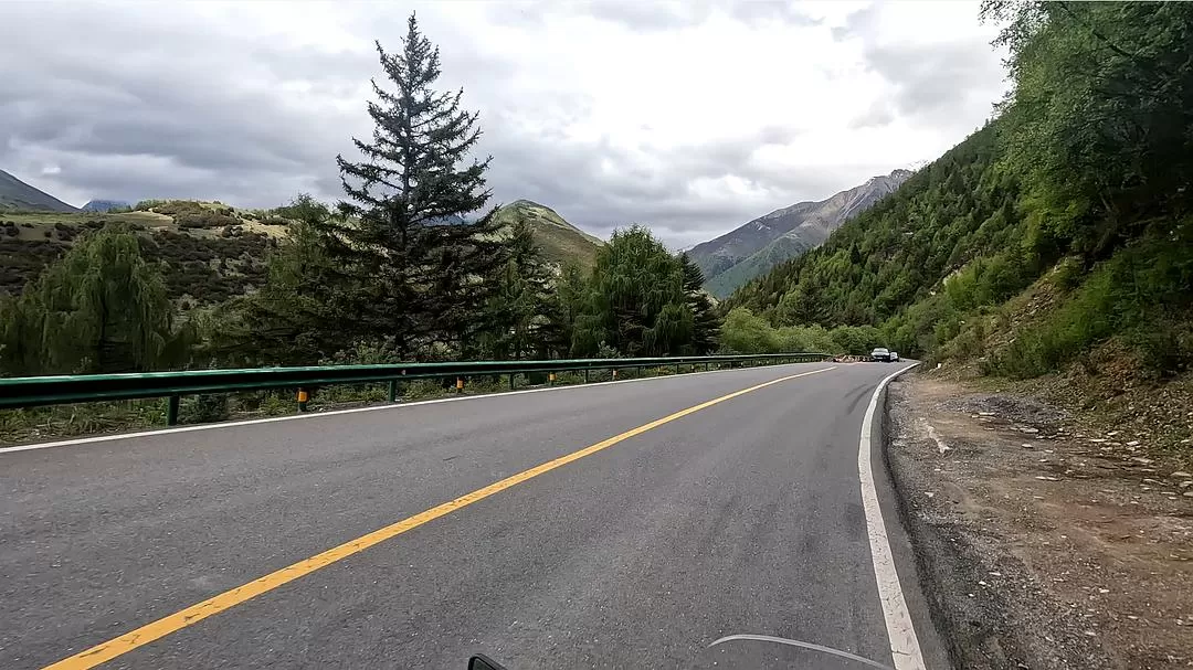 旅游推荐离职之后，我骑着烂摩托从北京到西藏、新疆……✨(1)