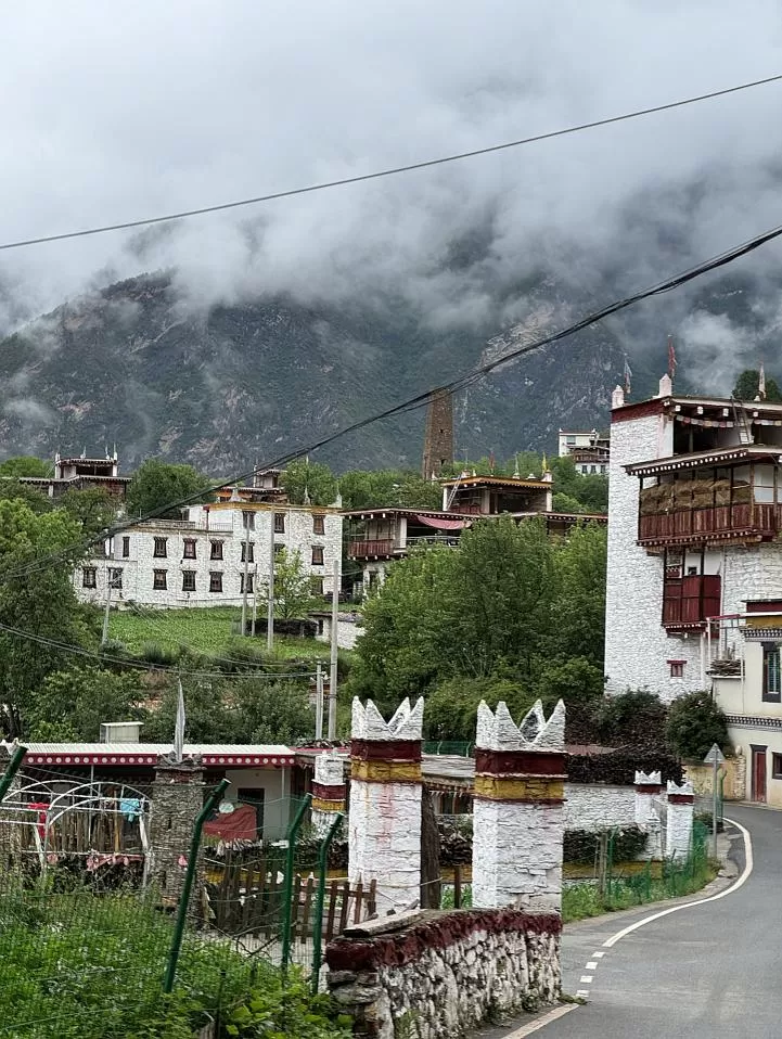 旅游推荐离职之后，我骑着烂摩托从北京到西藏、新疆……✨(1)