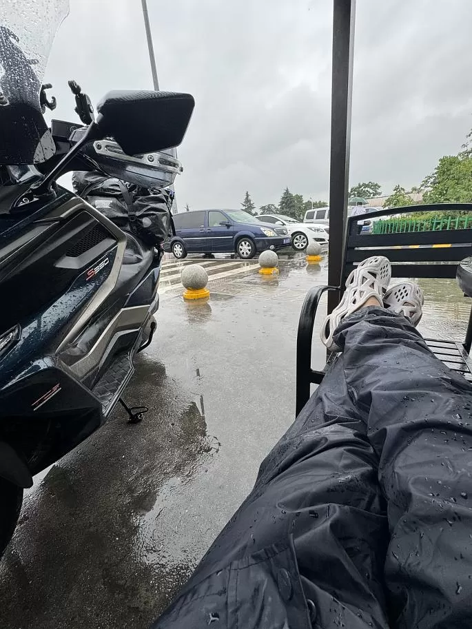 旅游推荐离职之后，我骑着烂摩托从北京到西藏、新疆……✨(1)