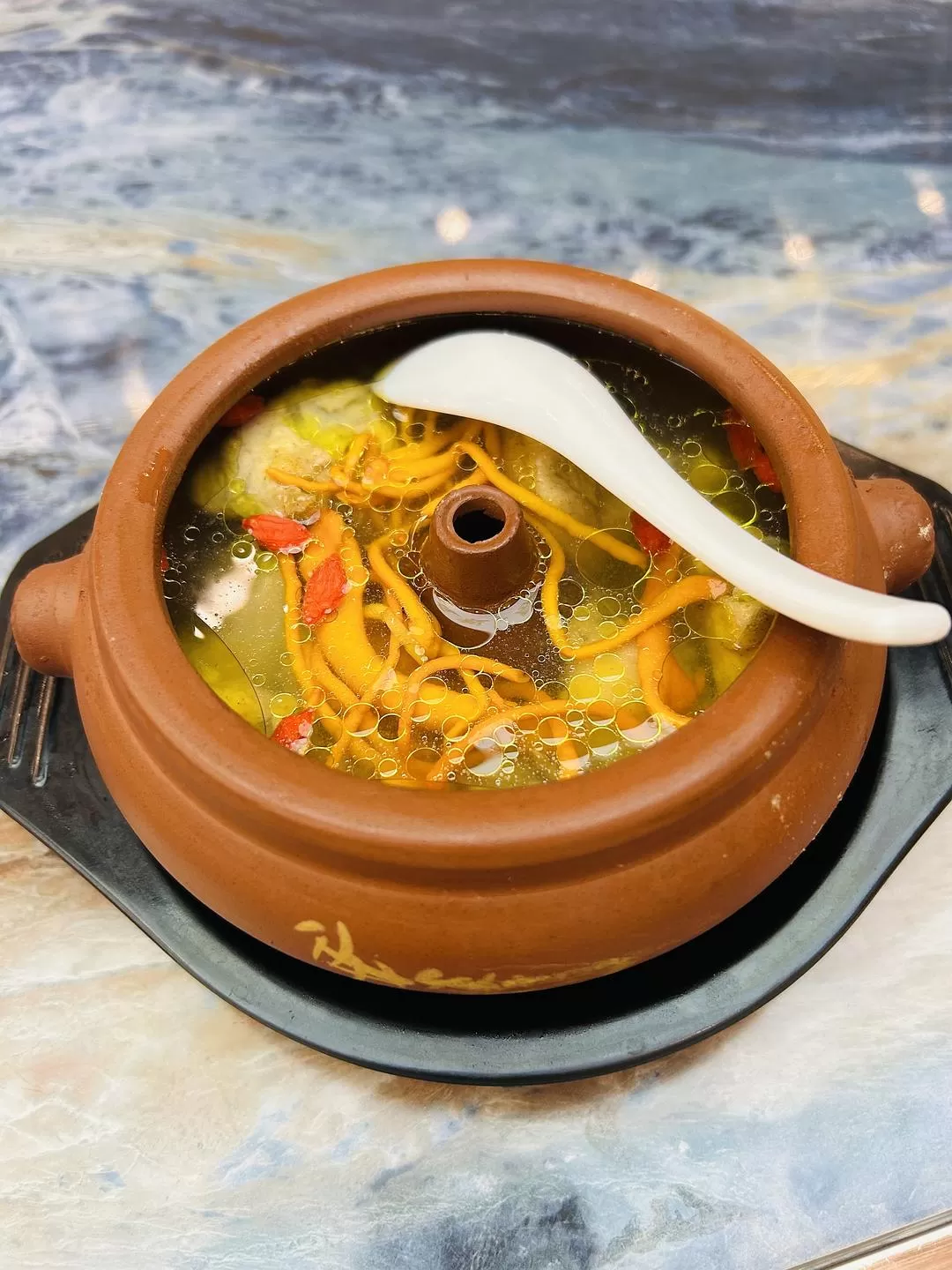 旅游推荐一人游：中年妇女头回独自旅游成功—💢—吃篇.大理&昆明