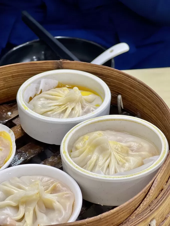 💢就想问问外国人他们咋知道的莱莱小笼？