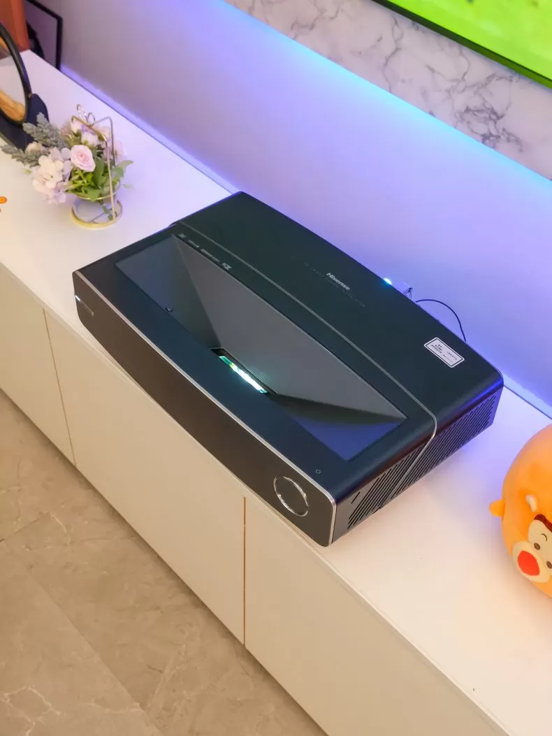 🏅海信100寸激光电视4K超高清100L5G评测海信激光电视怎么样?