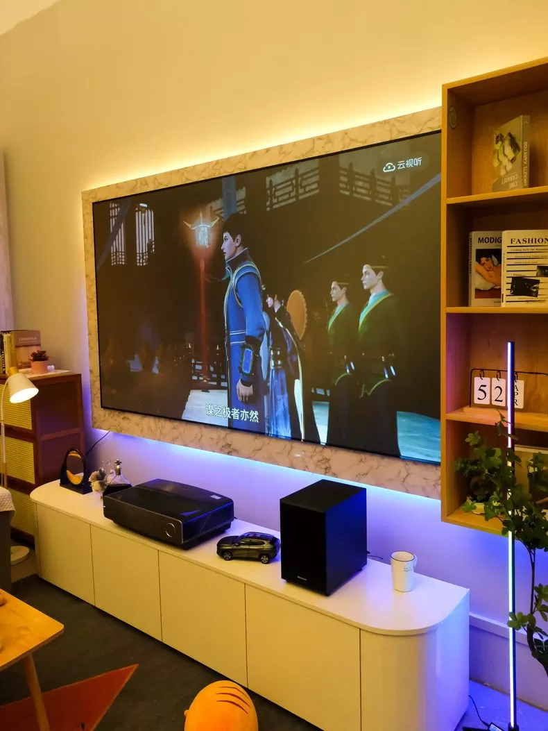 🏅海信100寸激光电视4K超高清100L5G评测海信激光电视怎么样?