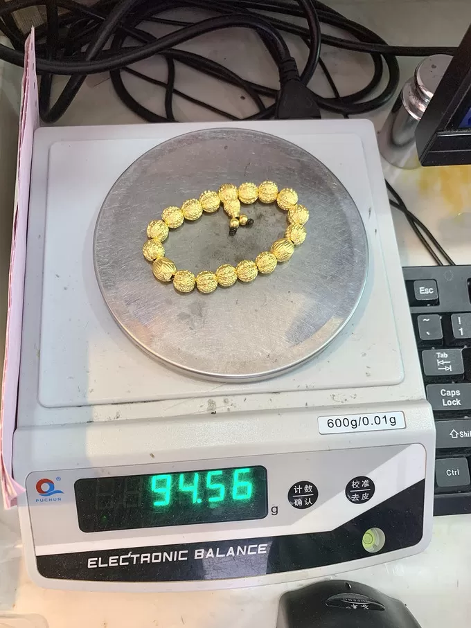 🉑周大福黄金手镯手链脚链怎么样?