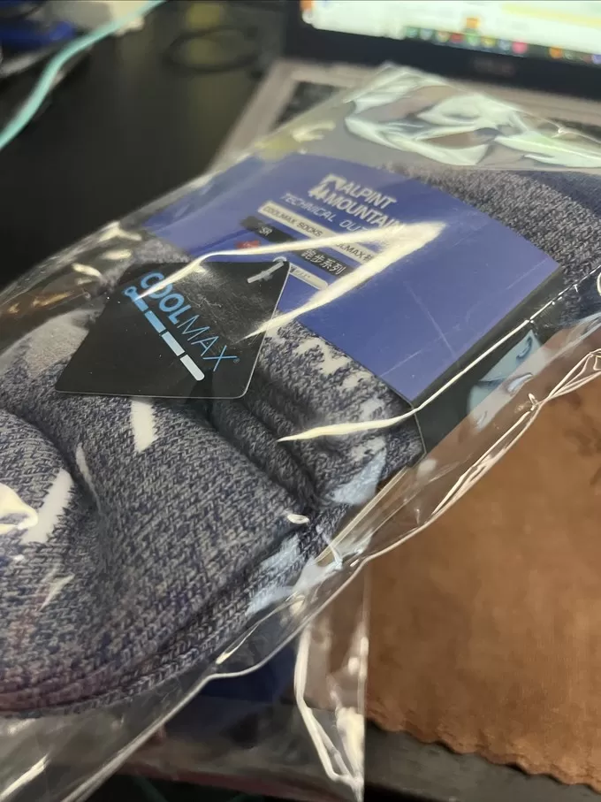 💢ALPINTMOUNTAIN户外鞋袜怎么样？