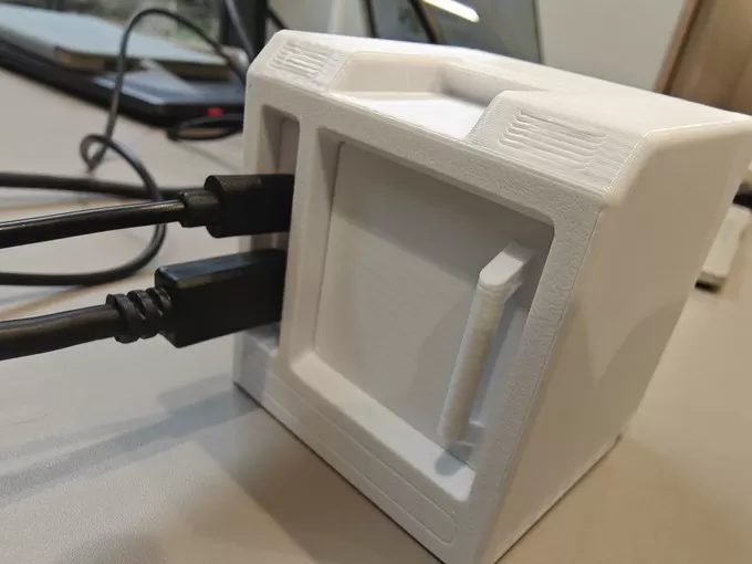 ㊙️闲鱼大量涌入这种摸鱼小副屏实际可以自己花小钱做一个