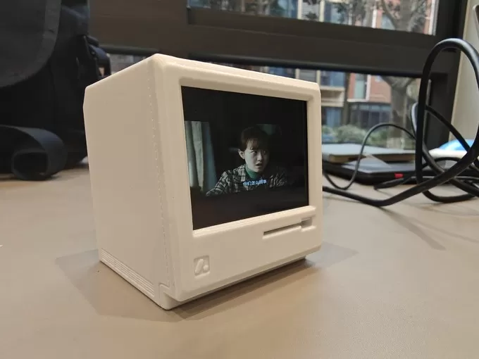 ㊙️闲鱼大量涌入这种摸鱼小副屏实际可以自己花小钱做一个