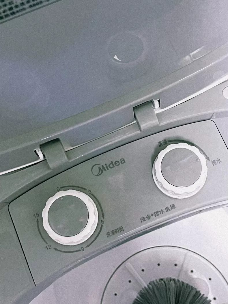 💗美的洗鞋机蓝光除菌鞋机器MX- GW02评测美的洗鞋机怎么样?