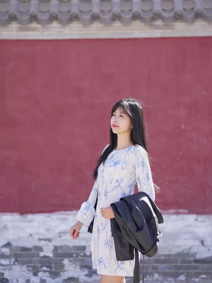 🥈早春甜酷girl拿捏！皮衣和碎花裙适配度简直满分！