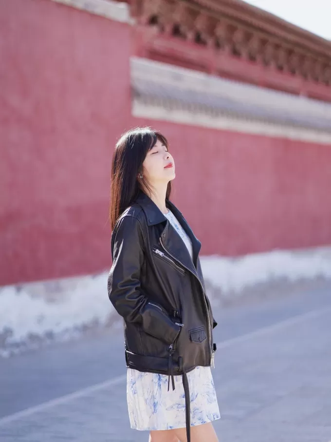 🥈早春甜酷girl拿捏！皮衣和碎花裙适配度简直满分！