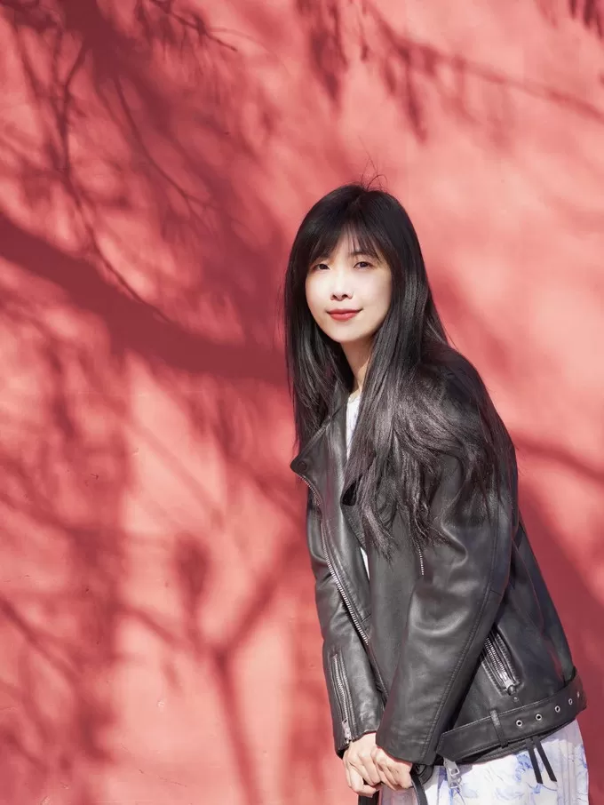 🥈早春甜酷girl拿捏！皮衣和碎花裙适配度简直满分！