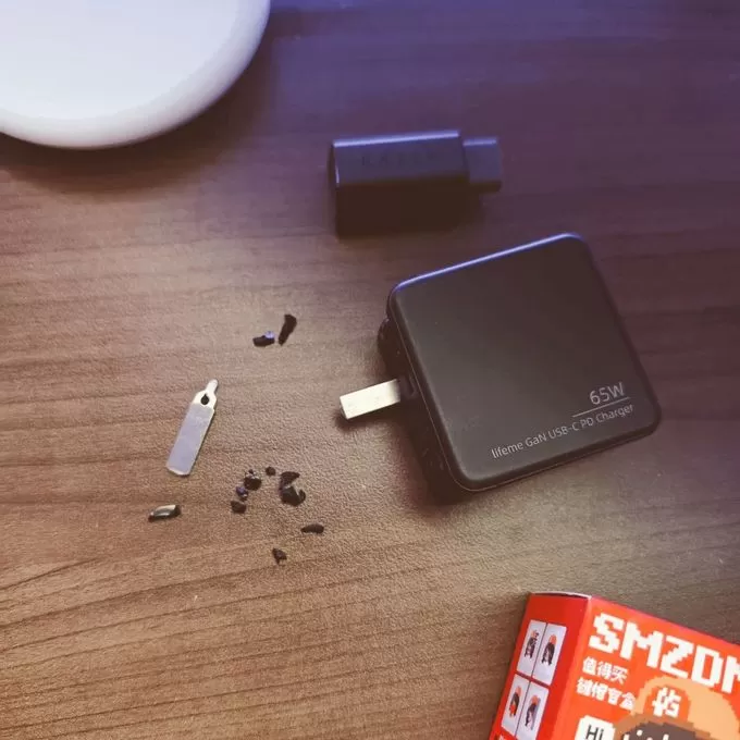 💥老哥们说得对这种充电头还是要慎用