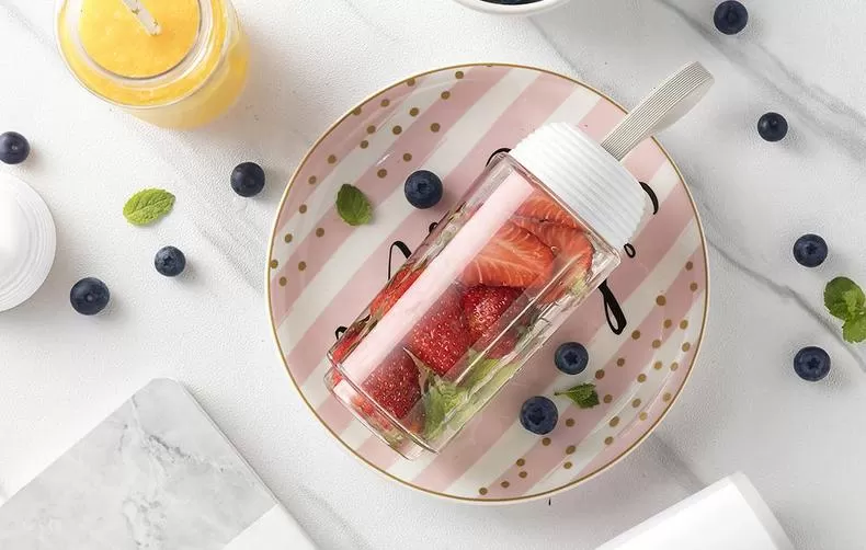 🥉小熊榨汁机怎么样?迷你小熊便携式榨汁机LLJ-D04B1评测