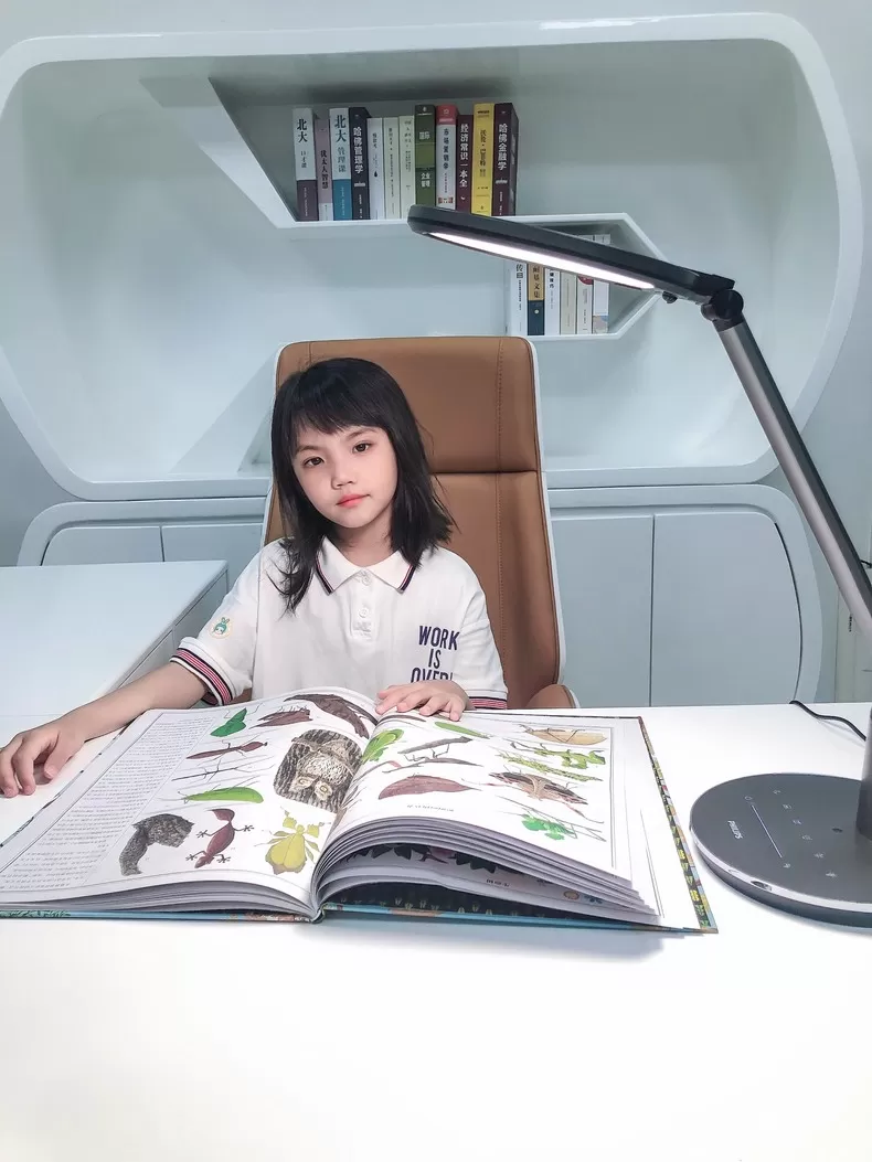 💝飞利浦轩坦自动感应护眼灯评测飞利浦护眼灯怎么样?