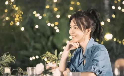 短剧「冷战八年后初恋哭着问错了没」解说🉑