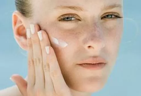 ㊙️脸下部突然长了很多黑痣怎么办呢女生