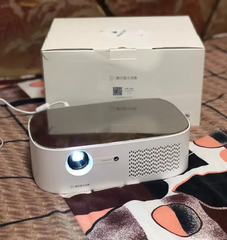 💯腾讯极光T2投影仪全高清智能语音投影机评测腾讯极光投影仪怎么样?