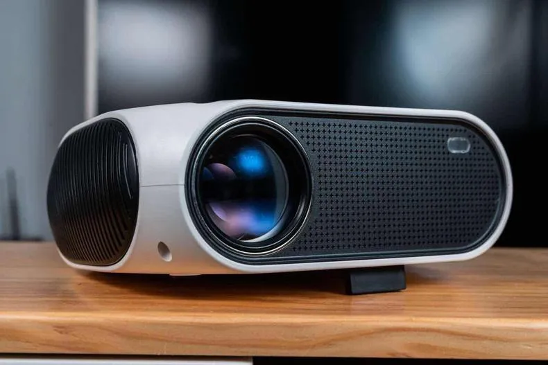 🉑先科E06投影仪高清手机投屏无线投影机评测先科投影仪怎么样?