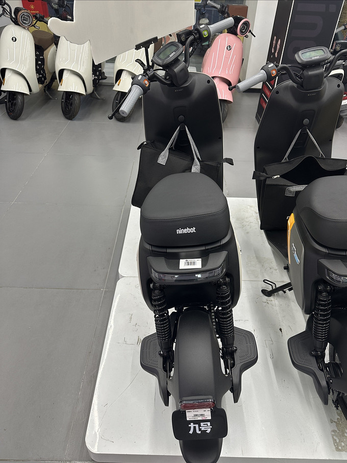 九号电动车整车